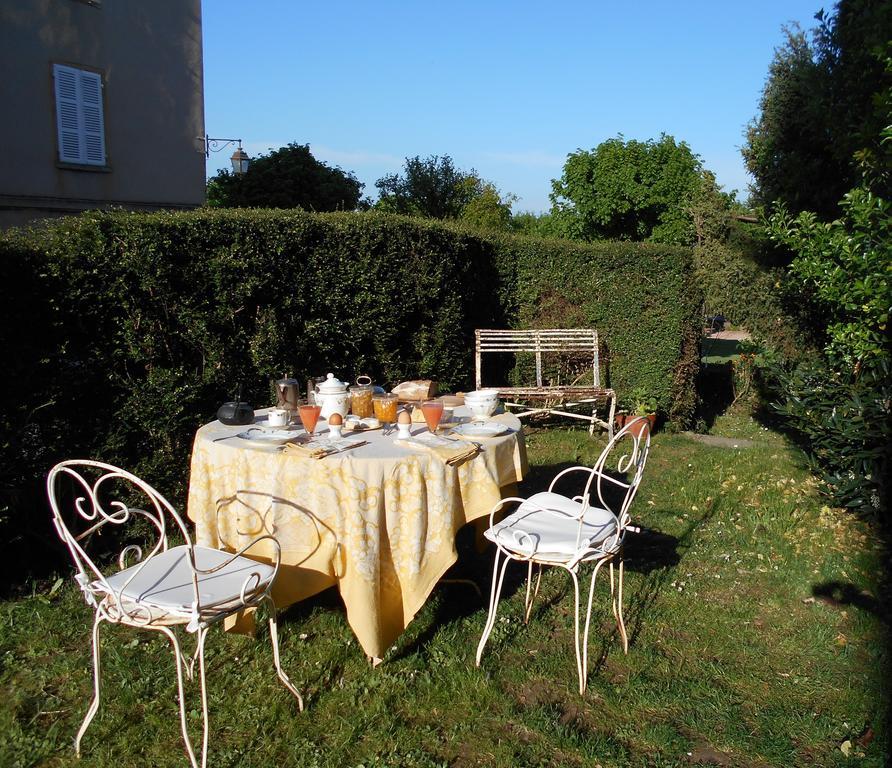 La Chanoinesse Bed & Breakfast Salles-Arbuissonnas-en-Beaujolais Exterior foto